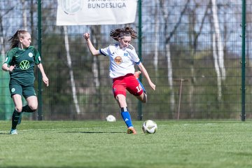 Bild 130 - wBJ Hamburger SV - WfL Wolfsburg : Ergebnis: 2:1
